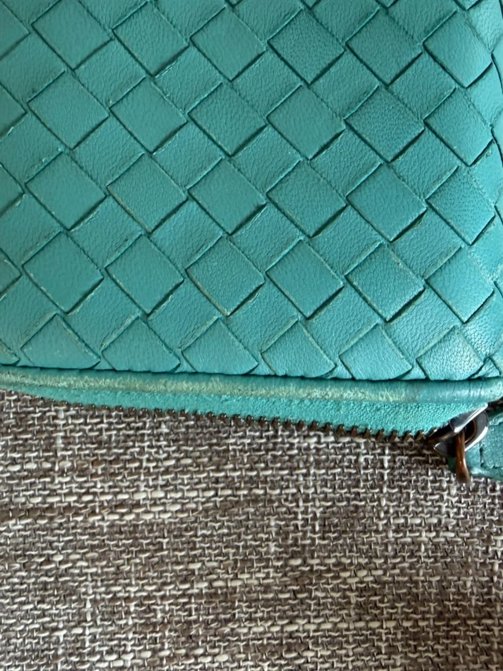 Bottega Veneta Intrecciato Turquoise Lambskin Zip Around Long Wallet 1L0182 💎